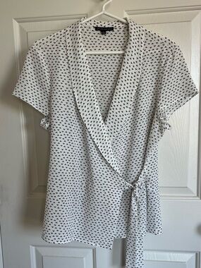 Lightweight White & Black Heart Wrap Top